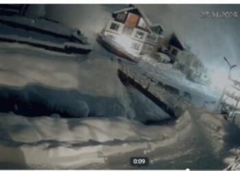 Caught on CCTV: Swoosh of snow sweeps Sonamarg after avalanche, no causalities