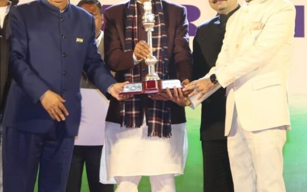 Union Minister presents second best Republic Day tableau award to J&K Official