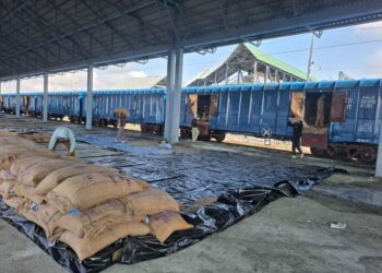 All-weather rail connectivity ensures reliable foodgrain supply to Kashmir Valley, cuts logistics costs