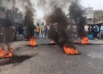 Roads blocked, tyres burnt across Bengal over ‘harassment’ in SIR