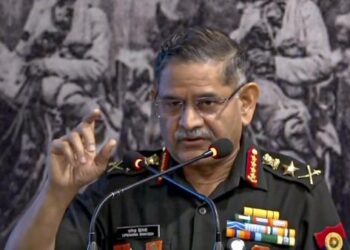 Army chief reviews counter-terror ops, deliberates on infusion of advanced tech