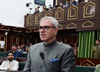 No plan to create new administrative units, priority to operationalise existing ones: CM Omar