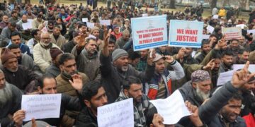 Contractual employees, daily wagers protest in Srinagar seeking regularisation of services