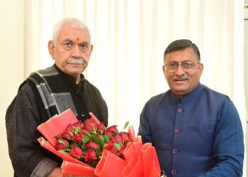 Delegations, political leaders call on LG