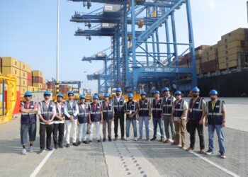 PIB Srinagar media delegation visit Vizhinjam Port, showcasing India’s maritime ambitions