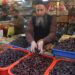 Ramzan brings festive bustling to markets in Kashmir