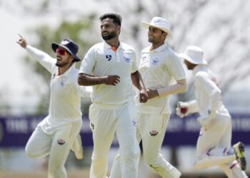 Sensational Nabi puts J&K in commanding position against Karnataka