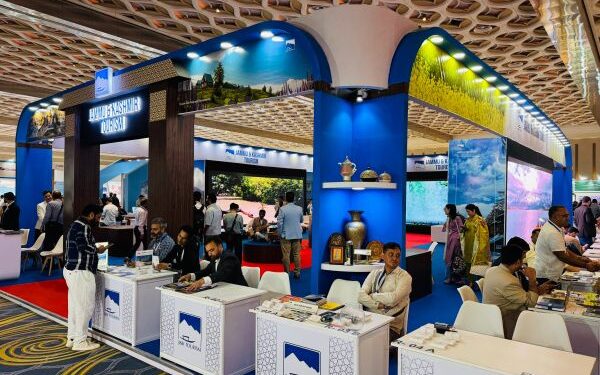 Kashmir tourism showcased to Global Travel Industry at OTM Mumbai