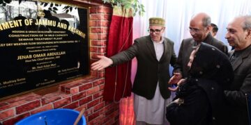 CM lays foundation for ₹190 Cr urban development projects in Srinagar, Budgam