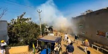 Stones pelted, tear gas shells fired as farmers’ protest in Bathinda turns violent