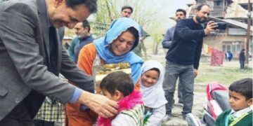 Director School Education Kashmir visits Dal-area schools after winter break