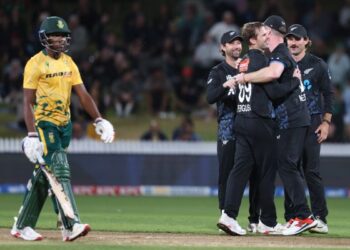 New Zealand beats South Africa by 68 runs in 2nd T20 and series level