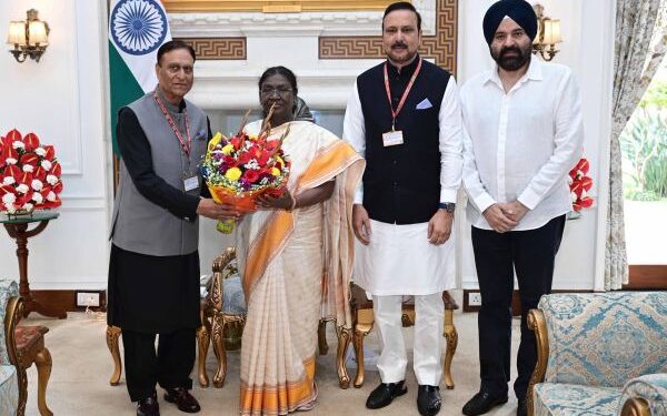 NC MPs meet Prez Murmu, seek restoration of statehood, return of major hydroelectric power projects