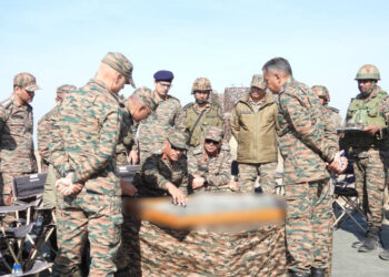 Northern army commander reviews counter-terror operations in Rajouri-Poonch sector