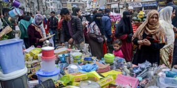 Life returns to normal as curbs lifted across Kashmir