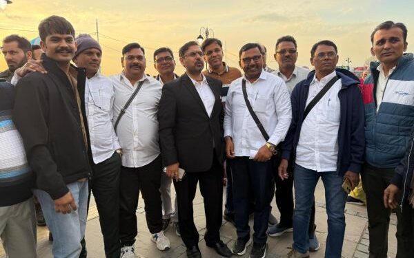 Satish Sharma reviews facilities at Mughal Gardens