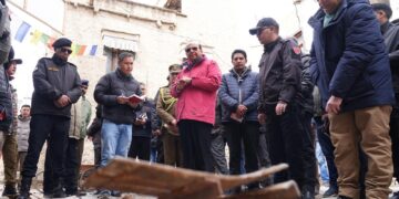 L-G Vinai Kumar Saxena inspects Leh Main Market and heritage areas