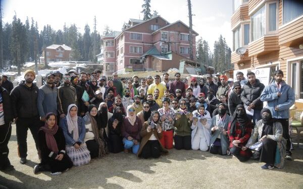 Inter-university winter games conclude at Gulmarg