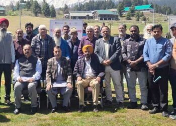  MLA Gulmarg attends ‘Vision Bharat 2026’ painting camp