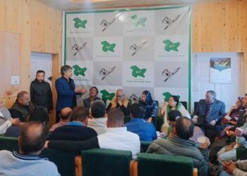 Mehbooba urges PDP cadre to prepare for Municipal polls, strengthen grassroots base
