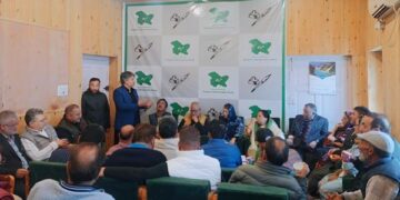 Mehbooba urges PDP cadre to prepare for Municipal polls, strengthen grassroots base