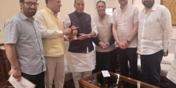 J&K MPs, MLAs meet Defence Minister Rajnath Singh