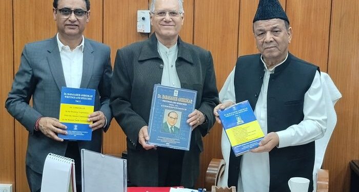 Bhartiya Dalit Sahitya Academy delegation calls on Speaker JKLA