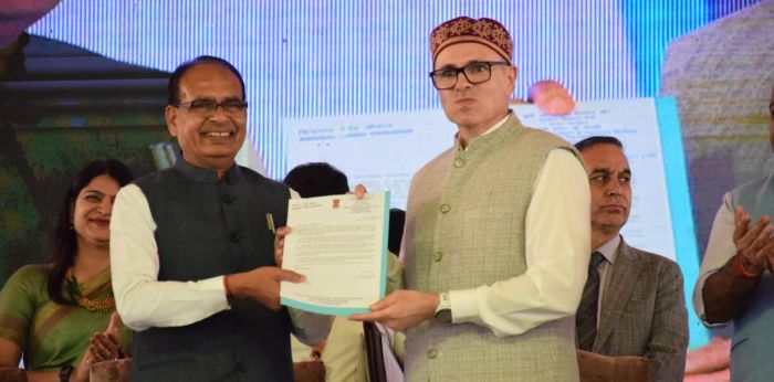 Union Minister Chouhan hands over ₹3,566 crore PMGSY-IV package sanction letter