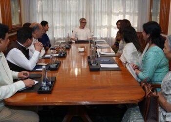 CM pushes for private investment to boost education sector in J&K