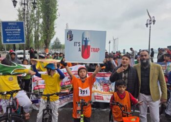 Nasha Mukt J&K Abhiyan: DYSSO Srinagar conducts Cyclothon from SKICC to Nishat