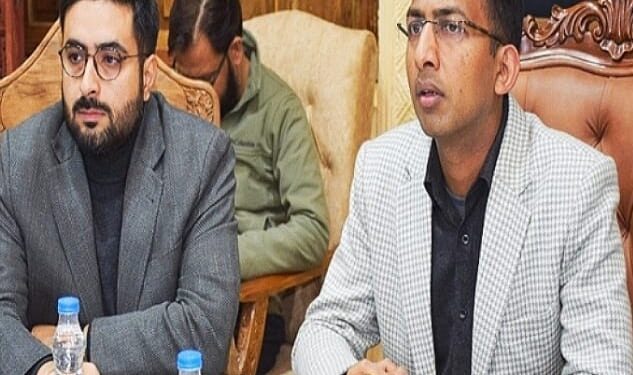 Div Com reviews arrangements for Hajj Flights from Kashmir