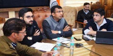 Div Com Kashmir chairs MDC meeting on traffic management