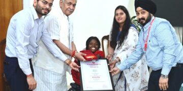    J&K’s Para Pride: LG felicitates Payal Nag, Chandeep Singh for bringing laurels to UT