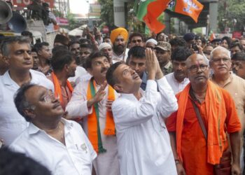 High-octane poll campaign for phase-2 wraps up in Bengal amid charges, counter-charges by BJP, TMC