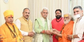 Sant Samaj delegation, former minister meet LG Sinha