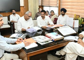 Javed Rana reviews GDC Mendhar upgradation, irrigation canal leaning; hears public grievances