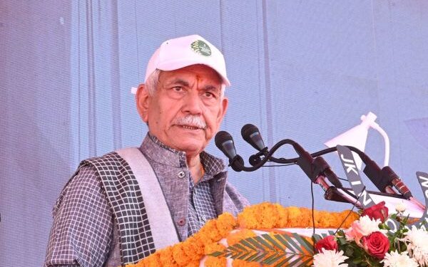 LG Sinha pitches for united fight for drug-free J&K