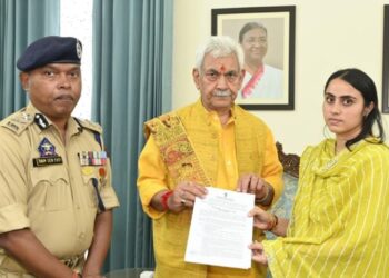 LG hands over job letter to slain police officer’s wife in Jammu