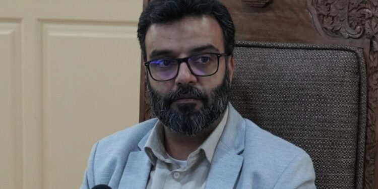 MP Aga Syed Ruhullah Mehdi chairs review meeting at Ganderbal