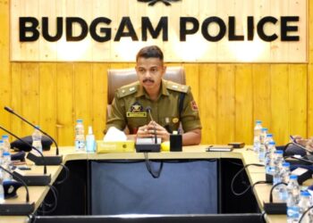 SSP Budgam holds introductory meeting with field officers