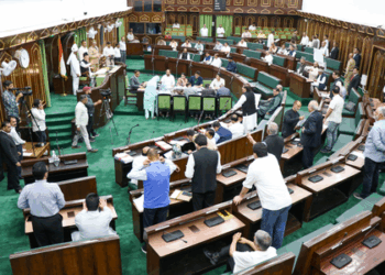 Uproar in J&K Assembly over Ganderbal encounter