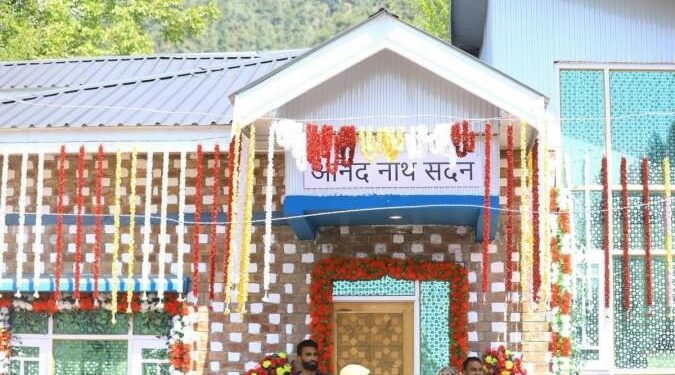 Shinde hands over house to kin of ponywallah killed in Pahalgam attack