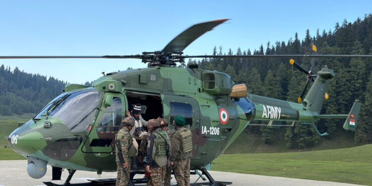 Army, civil admin rescue 20 stranded tourists in Gulmarg: CM appreciates help