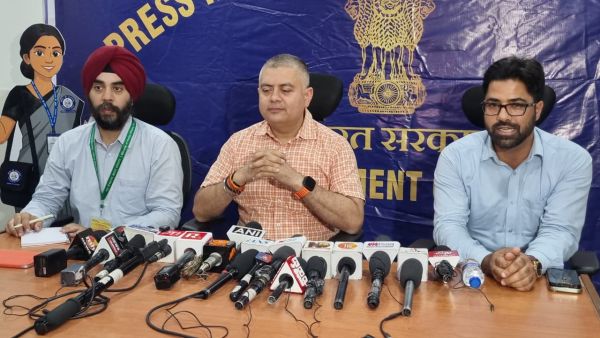 Over 1.5 lakh households complete self-enumeration across J&K in first three days