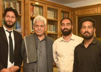 Delegations from Save Youth Save Future Foundation, Deaf Cricket Association J&K call on LG