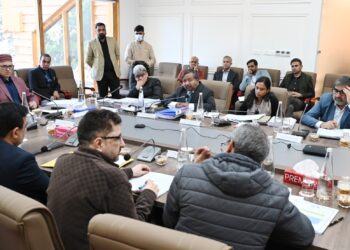 CM Omar Abdullah reviews cable car projects