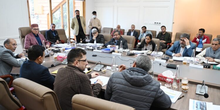 CM Omar Abdullah reviews cable car projects