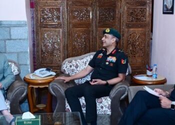 CM Omar Abdullah meets delegations at Raabita office