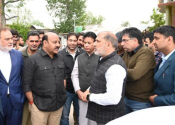 Deputy CM reviews development works in Shopian, stresses timely completion