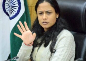 Director DIPR reviews functioning of DICs in Kashmir